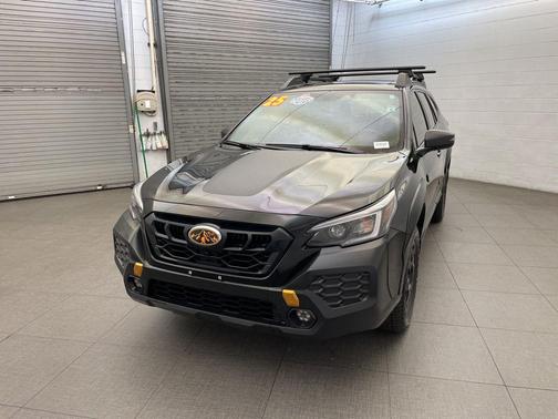 Crystal Black Silica 2025 Subaru Outback Wilderness