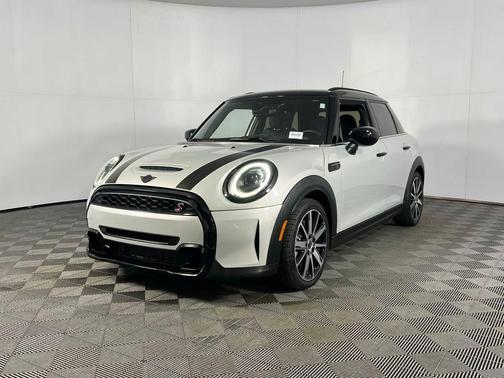 2023 MINI Hardtop Cooper S