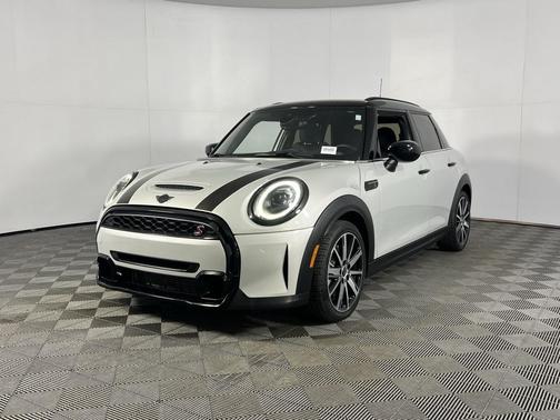 2023 MINI Hardtop Cooper S
