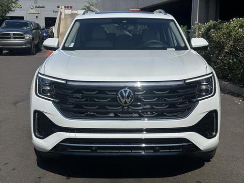 2024 Volkswagen Atlas 2.0T SEL Premium R-Line 4MOTION