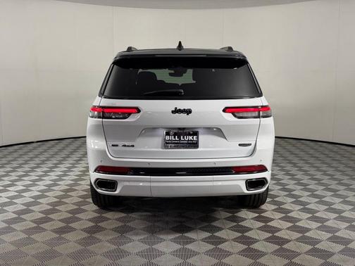 Diamond Black Crystal Pearlcoat 2023 Jeep Grand Cherokee L Summit Reserve
