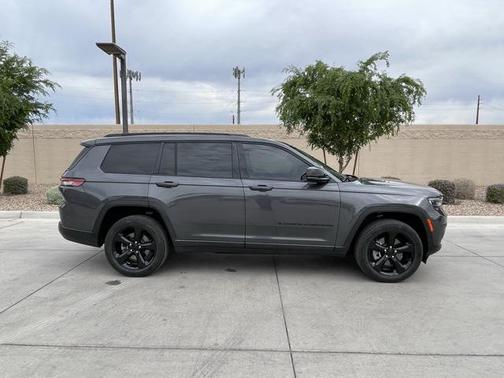 2022 Jeep Grand Cherokee L Altitude