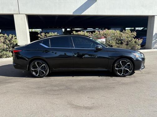 2023 Nissan Altima SR FWD