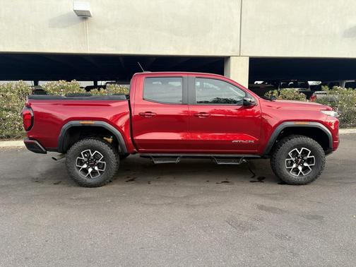 2024 GMC Canyon AT4X