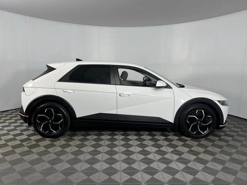 2022 Hyundai IONIQ 5 SE