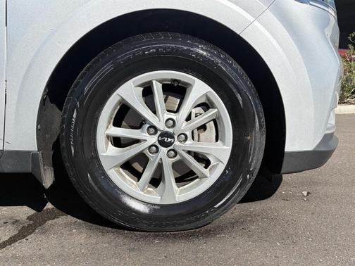 2022 Kia Carnival LXS