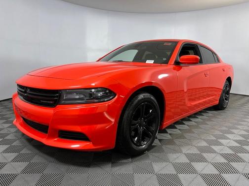 Photo 3 of 57 of 2020 Dodge Charger SXT