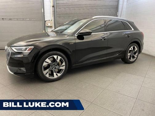 Brilliant Black 2022 Audi e-tron Premium