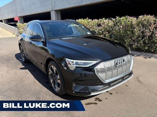 Brilliant Black 2022 Audi e-tron Premium