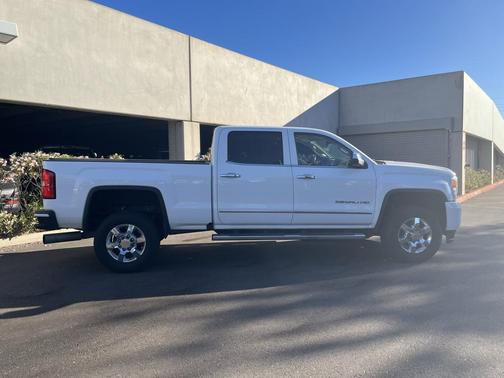 2016 GMC Sierra 2500 Denali