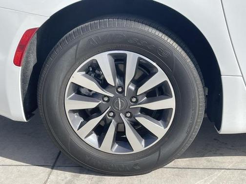 2023 Chrysler Pacifica Hybrid Limited