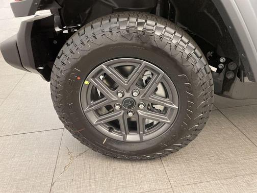Granite Crystal Metallic Clearcoat 2026 Jeep Wrangler Sport S