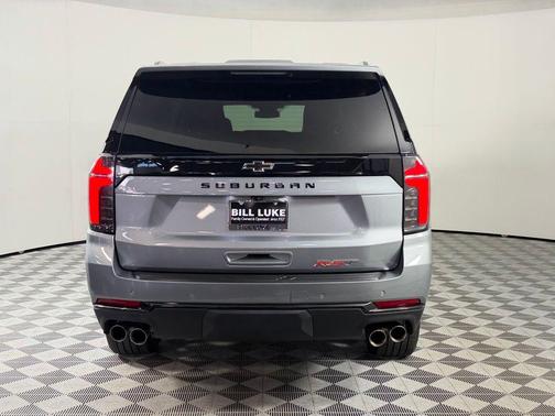 2025 Chevrolet Suburban RST