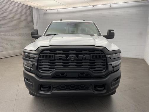 2025 RAM 2500 Tradesman Crew Cab 4x4 6'4' Box