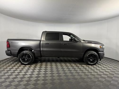 2025 RAM 1500 Warlock Crew Cab 4x4 5'7' Box