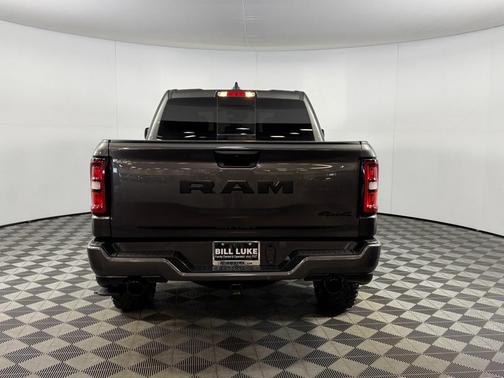 2025 RAM 1500 Warlock Crew Cab 4x4 5'7' Box