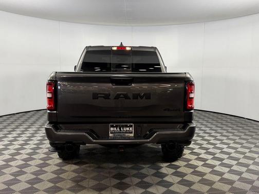 2025 RAM 1500 Warlock Crew Cab 4x4 5'7' Box