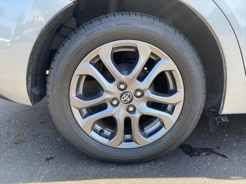 2019 Toyota Yaris Sedan LE