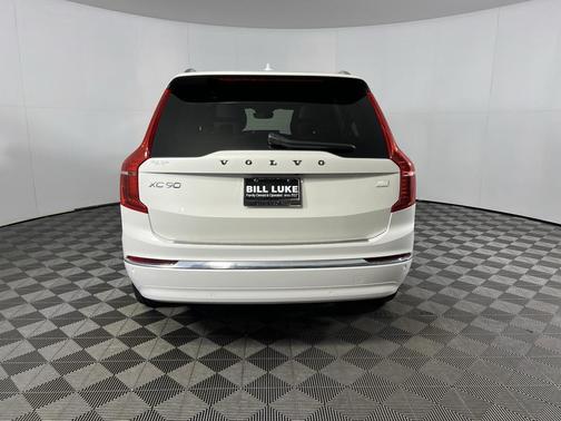 2024 Volvo XC90 Recharge Plug-In Hybrid T8 Core Bright Theme