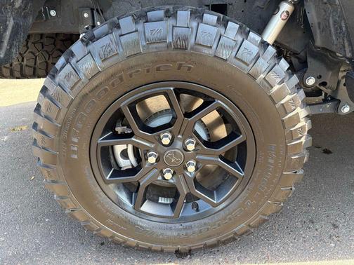 Black Clearcoat 2025 Jeep Gladiator High Tide