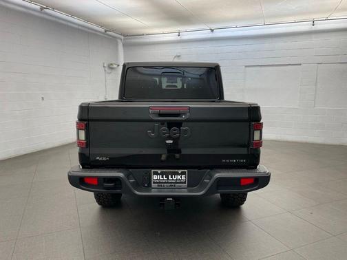 Black Clearcoat 2025 Jeep Gladiator High Tide