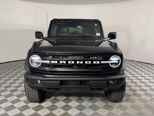 Shadow Black 2025 Ford Bronco Outer Banks