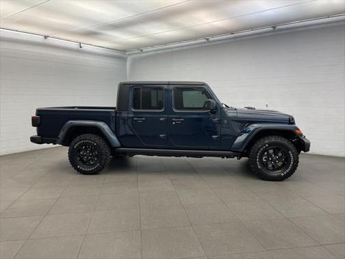 2025 Jeep Gladiator Willys