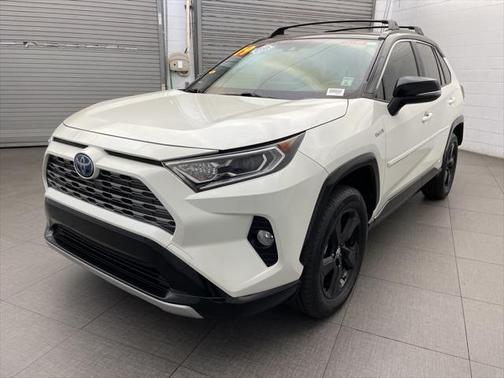 2019 Toyota RAV4 Hybrid SE