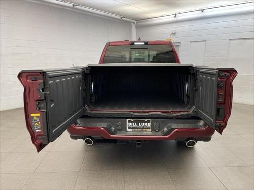 2025 RAM 1500 ST