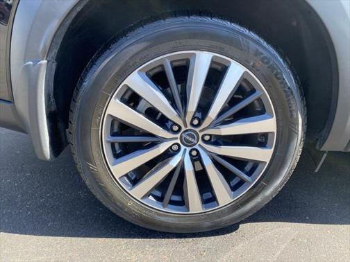 2022 Nissan Pathfinder Platinum 2WD