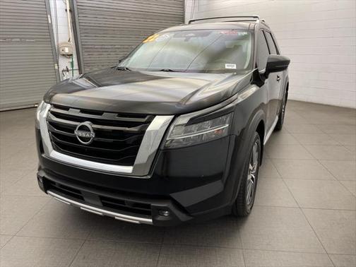 2022 Nissan Pathfinder Platinum 2WD