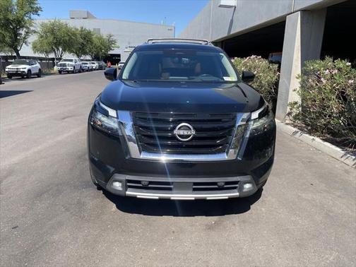 2022 Nissan Pathfinder Platinum 2WD