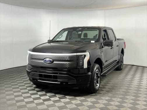 2023 Ford F-150 Lightning XLT