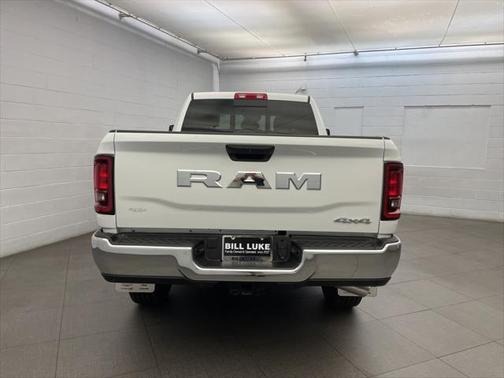 2025 RAM 2500 Tradesman Crew Cab 4x4 6'4' Box
