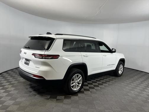 2022 Jeep Grand Cherokee L Laredo