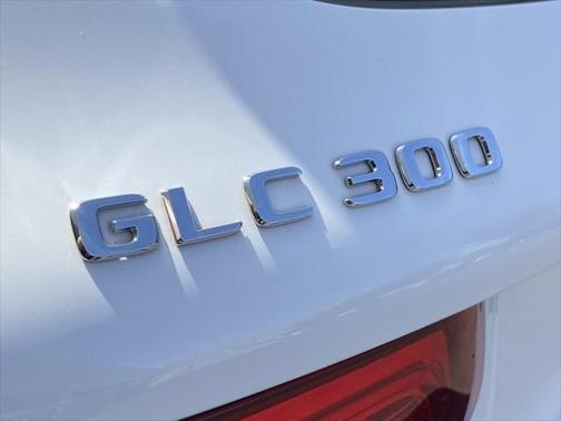 2018 Mercedes-Benz GLC 300 Base