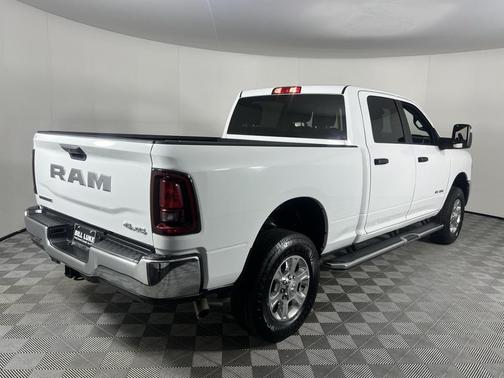 2025 RAM 2500 Big Horn Crew Cab 4x4 6'4' Box