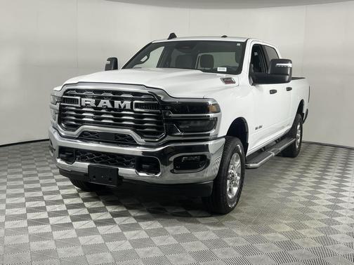 2025 RAM 2500 Big Horn Crew Cab 4x4 6'4' Box