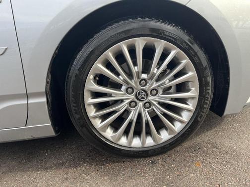 2020 Toyota Avalon Hybrid Limited