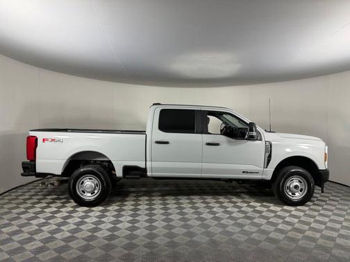 Avalanche 2025 Ford F-250 XL