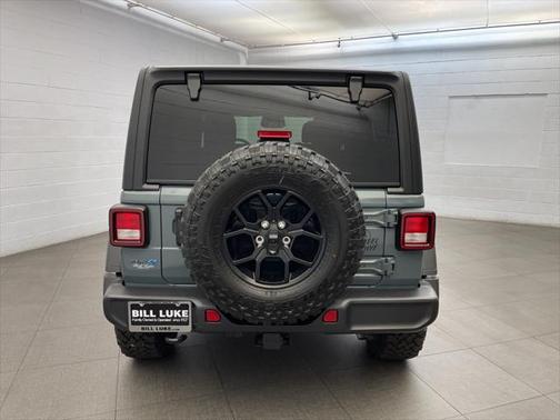 2025 Jeep Wrangler 4xe Willys