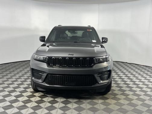 2022 Jeep Grand Cherokee Altitude