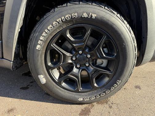 2019 Jeep Cherokee Trailhawk Elite