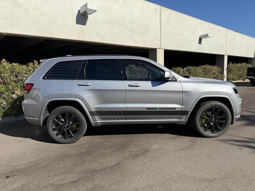 2021 Jeep Grand Cherokee Laredo