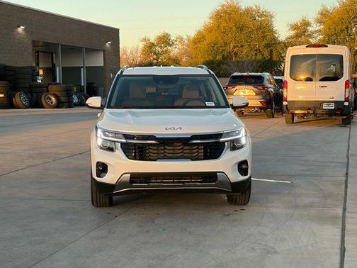 2025 Kia Seltos EX