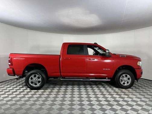 2024 RAM 2500 Big Horn Crew Cab 4x4 6'4' Box