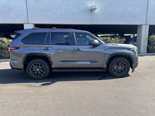 2024 Toyota Sequoia Platinum