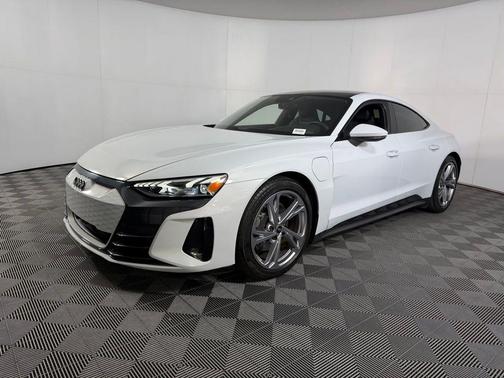 2024 Audi e-tron GT Premium Plus quattro