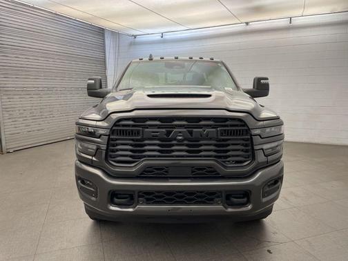 Granite Crystal Metallic Clearcoat 2026 RAM 2500 Black Express Crew Cab 4x4 6'4' Box