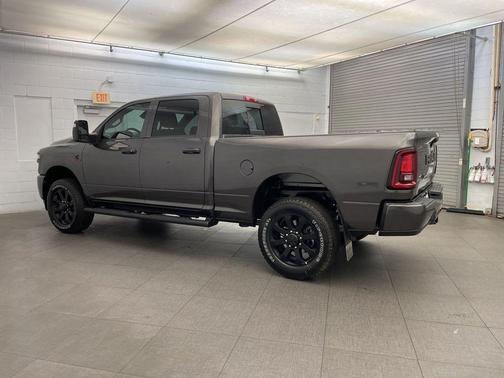 Granite Crystal Metallic Clearcoat 2026 RAM 2500 Black Express Crew Cab 4x4 6'4' Box